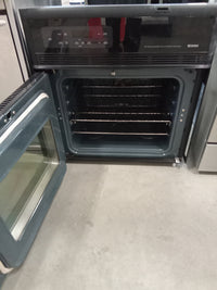 27"W Built-In Oven in Black