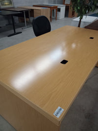 72"W Single Pedestal Desk