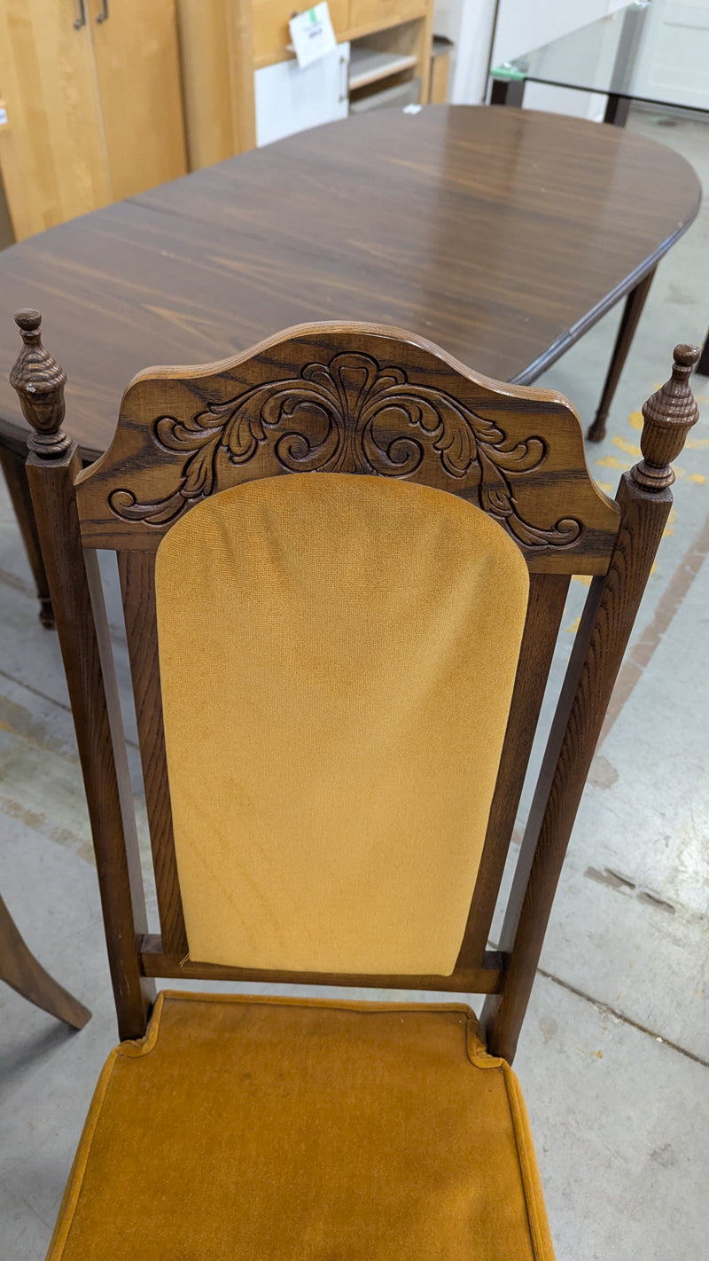 Early American Dining Set