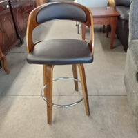 19"W Swivel Bar Stool