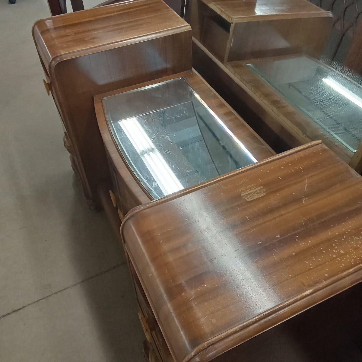 48"W Art Deco Style Bedroom Vanity with Mirror