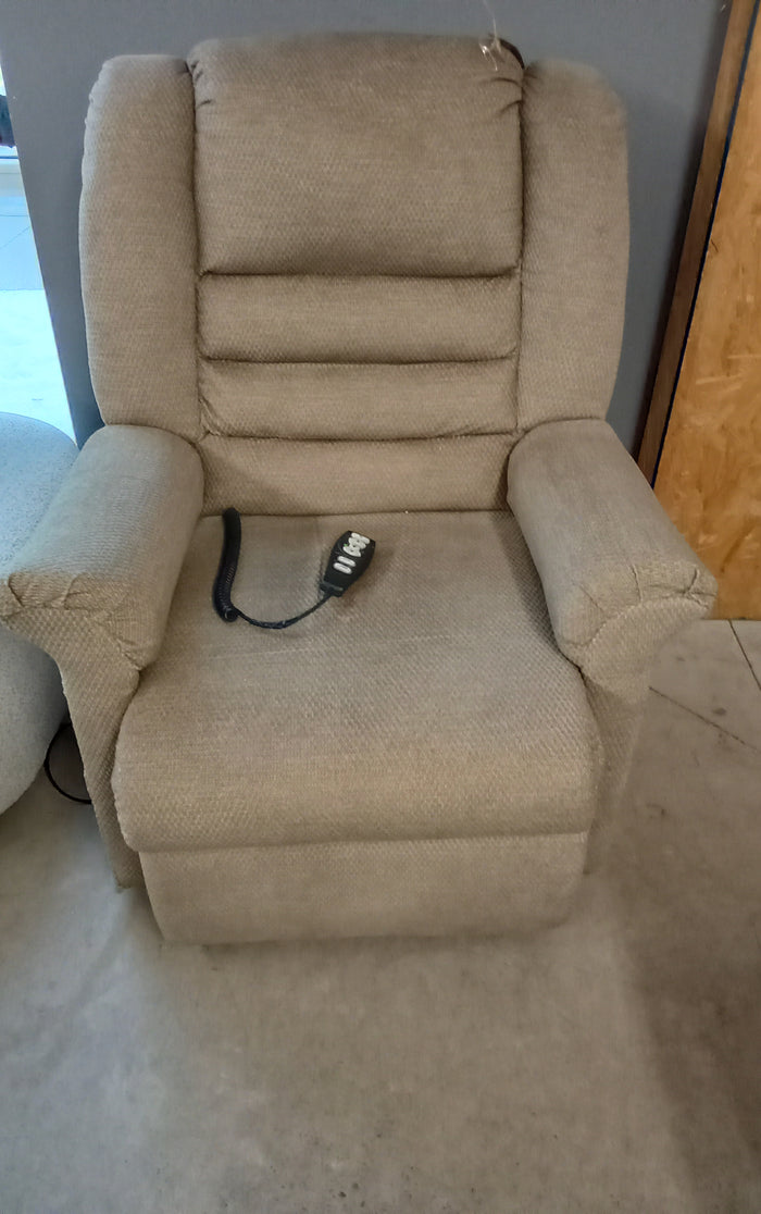 34"W Massage Recliner/Lift Armchair