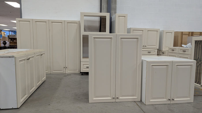 18-Piece Cream Kitchen