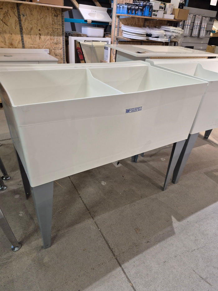 MUSTEE Utilatwin Double Laundry Tub Floor Mount 40 Inch x24 Inch