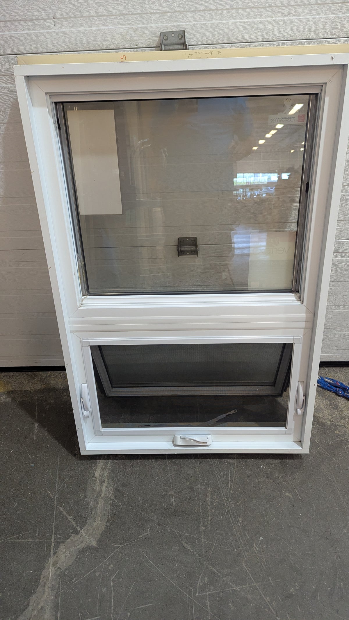 34.5In x 50In Casement Window