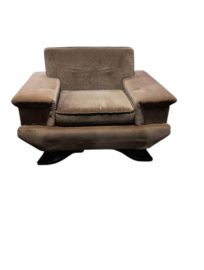 Club Armchair in Retro Style