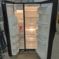 33"W Side by Side Fridge Freezer in Black