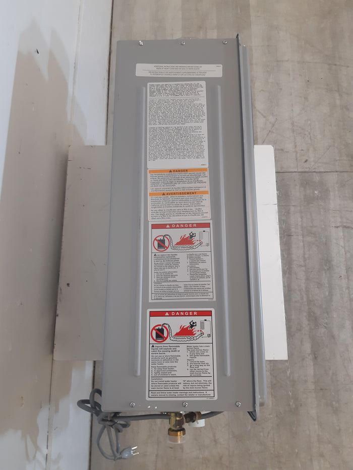 180,000 BTU Rheem Gas Water Heater