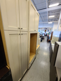 Set of 7 White Kitchen Cabinets