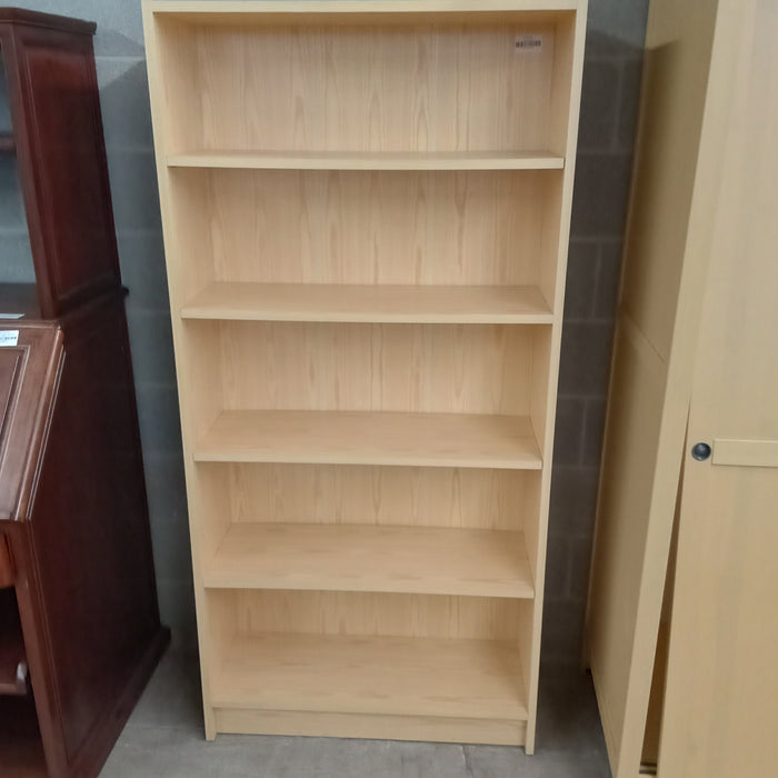 31.5"W Book Case in Faux Wood Laminate