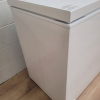 32"W White Chest Freezer - 7Cu Ft Capacity