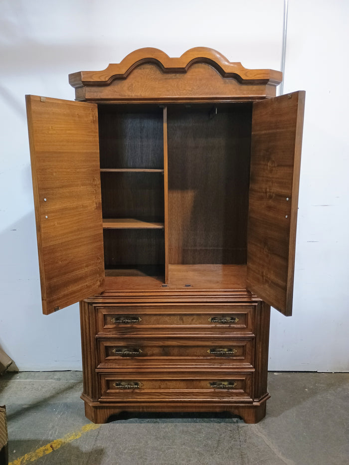 Vintage Bedroom Wardrobed