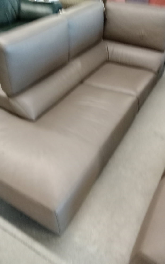 90"W Partial Sectional Sofa in Brown Leather
