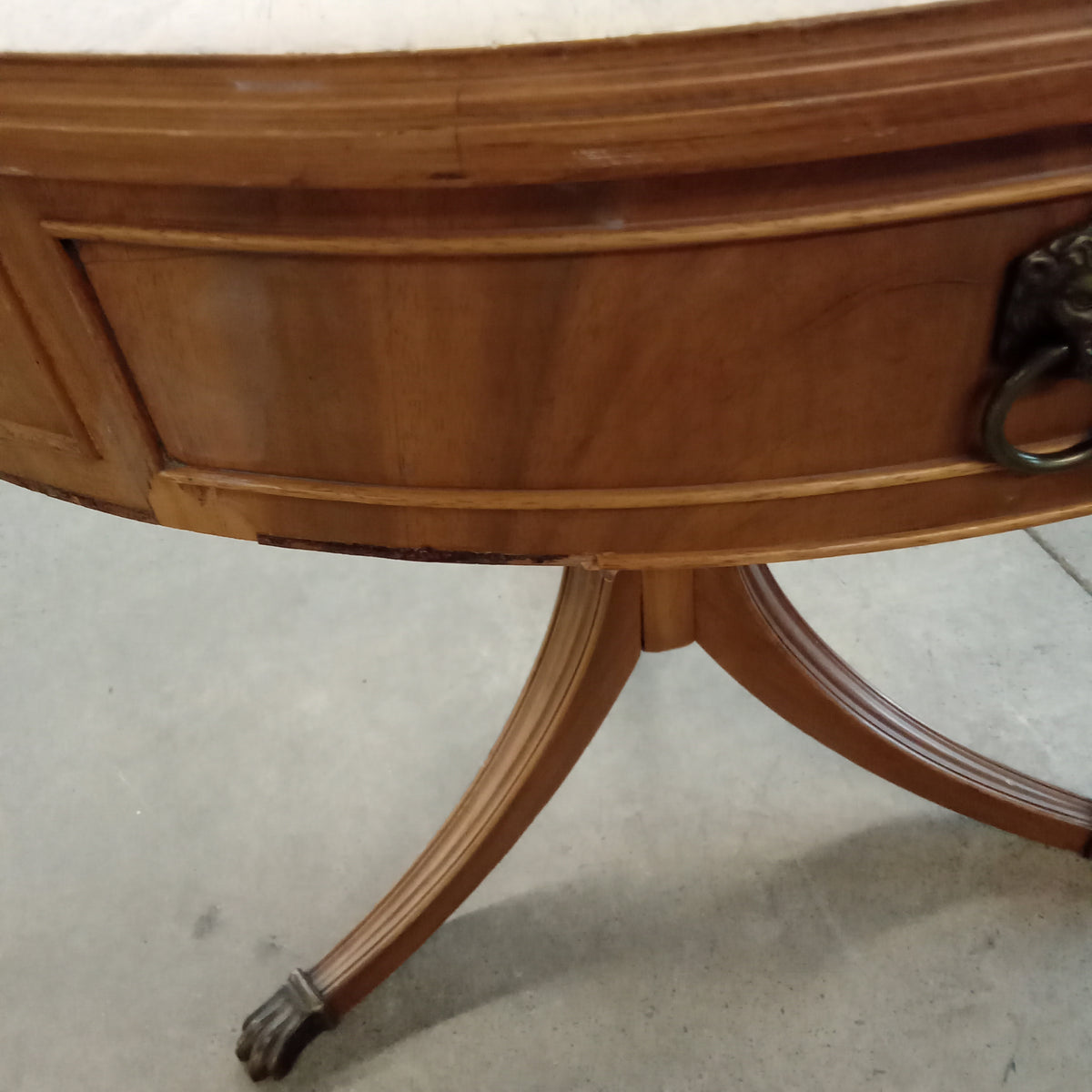 30"Diameter Side Table with Inlaid Leather Top