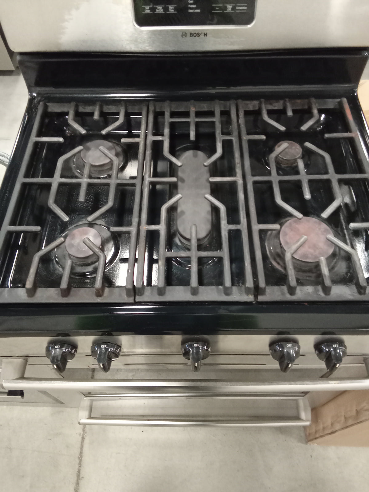 30"W 5-Burner Gas Stove in Black and Stainless Steel