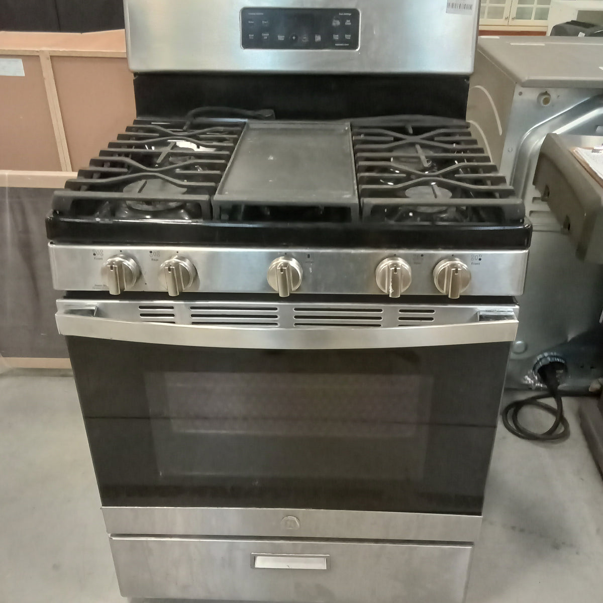 30"W Four Burner Gas Stove with Centre Griddle