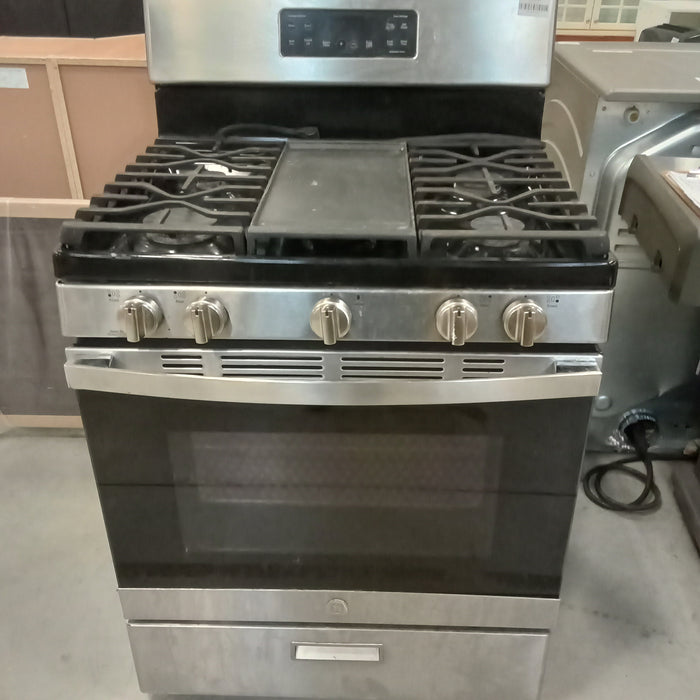 30"W Four Burner Gas Stove with Centre Griddle