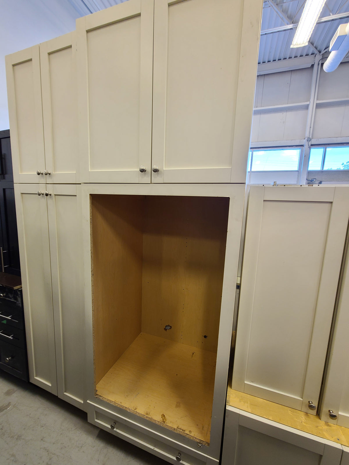 Set of 7 White Kitchen Cabinets