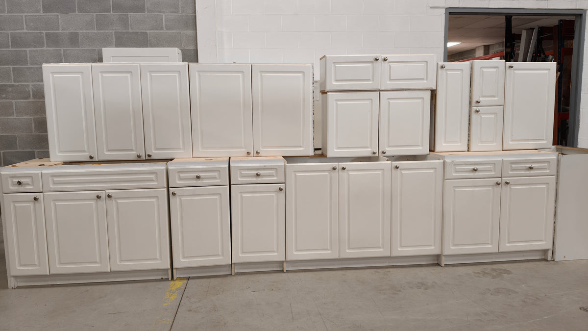14 Pcs White Kitchen Cabinet Set $995