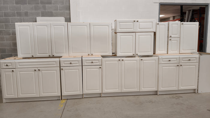 14 Pcs White Kitchen Cabinet Set $995