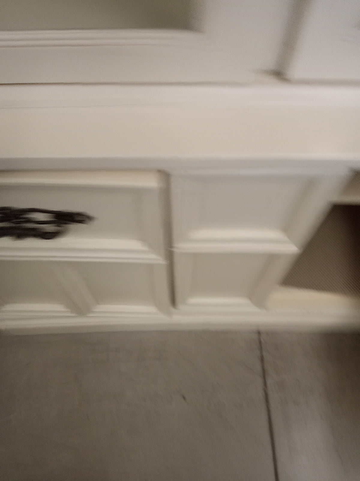 42"W 2-Piece Vintage White Buffet/Hutch