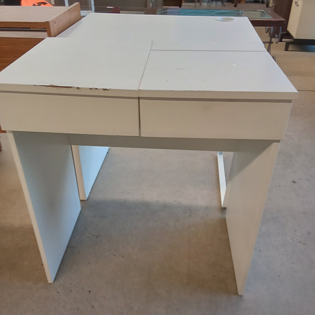 27.5"W Bedroom Vanity with Mirror