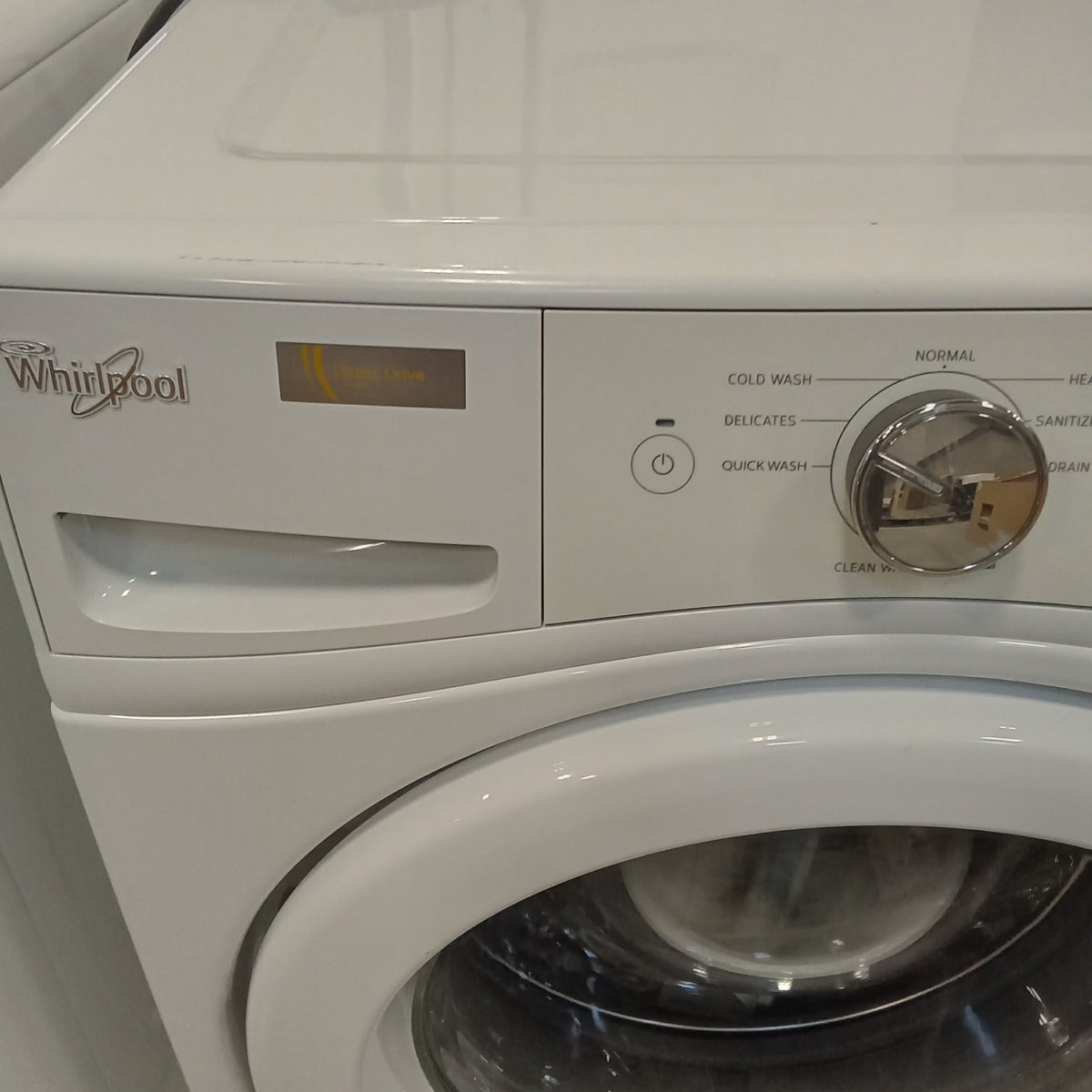 27"W Front Load Washing Machine in White