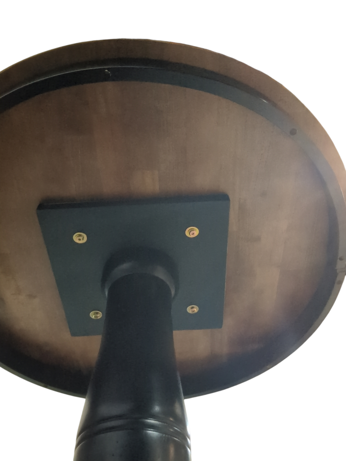 Single Pendant Round Table