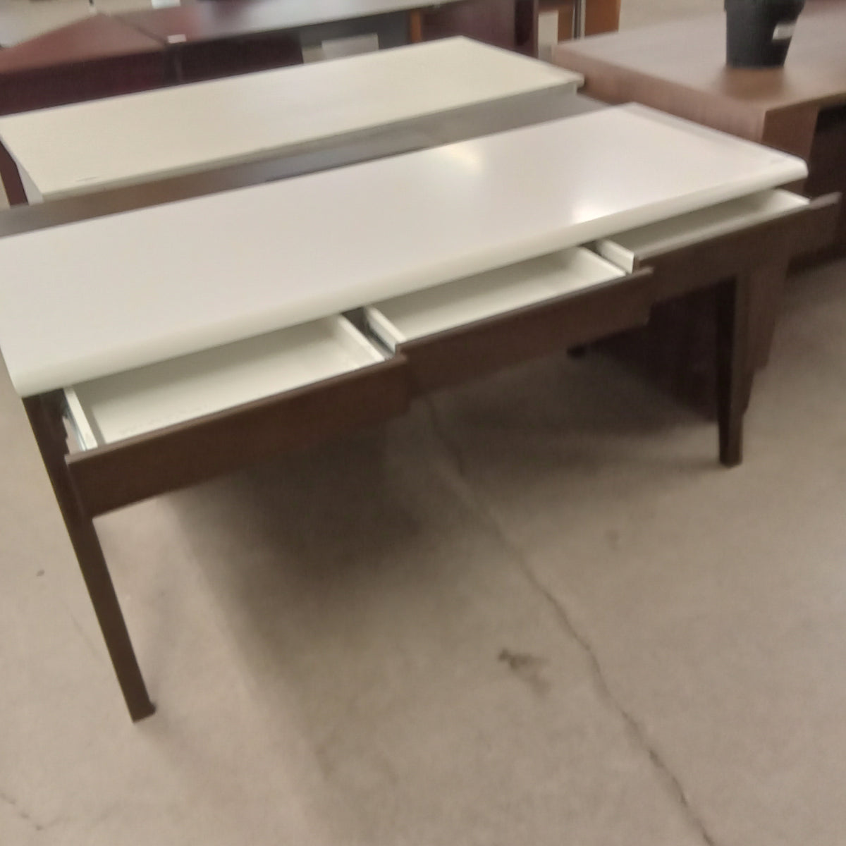 59.5"W Modern Desk