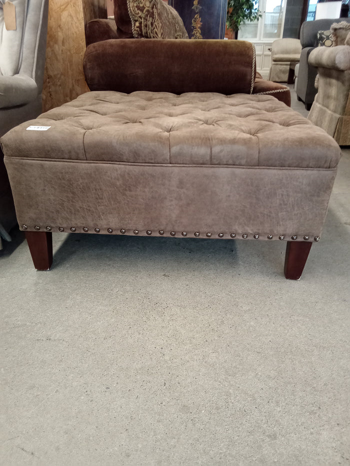 36"W Ottoman