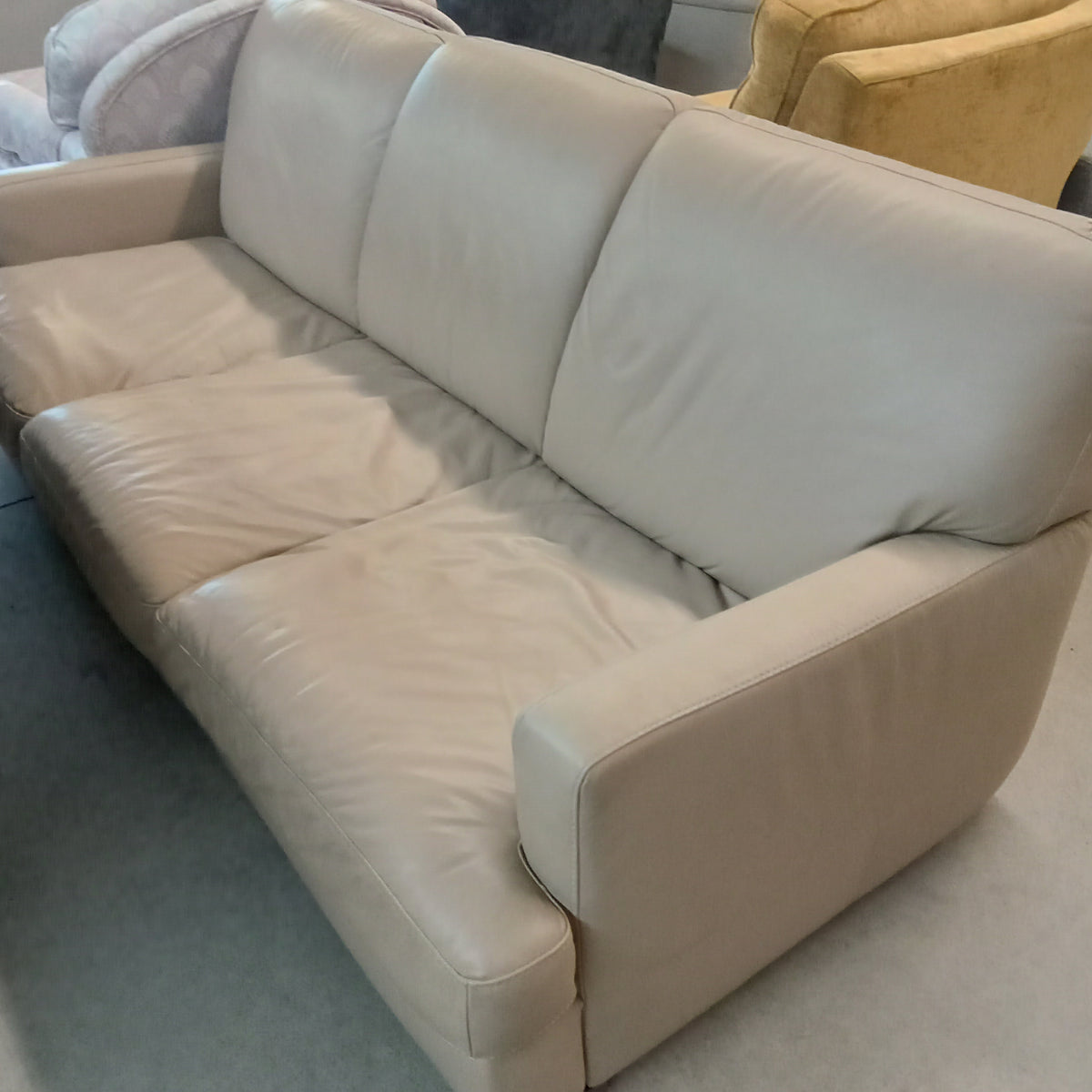 80"W 3-Seat Sofa in Beige Leather