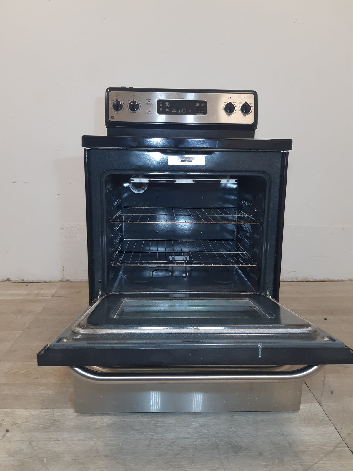 30" GE Stainless Steel Electric Stove