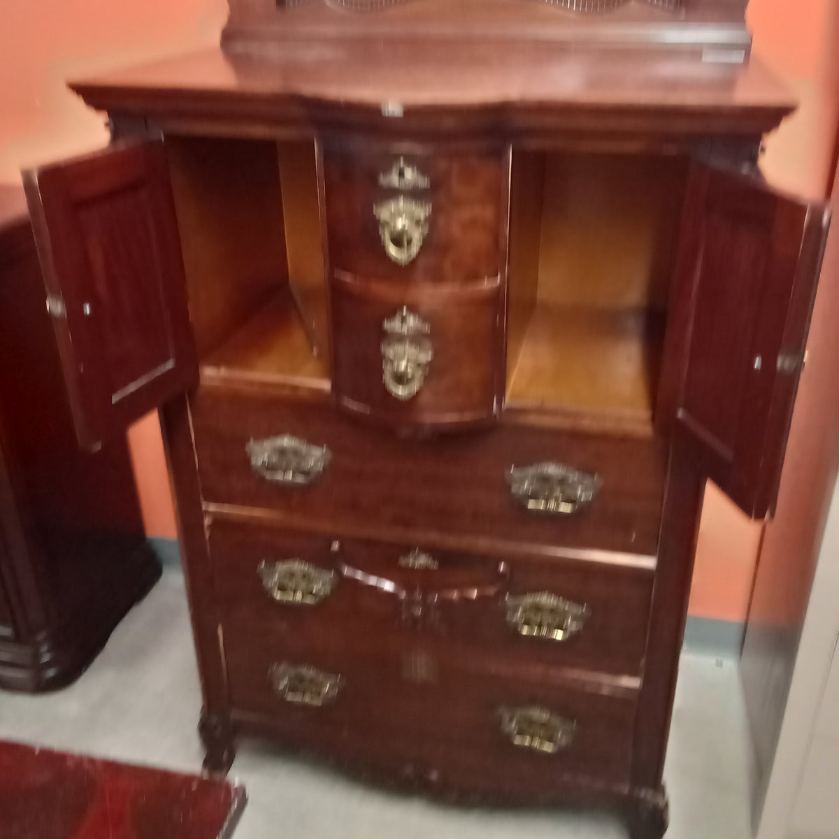 34.5"W Vintage Dresser With Mirror