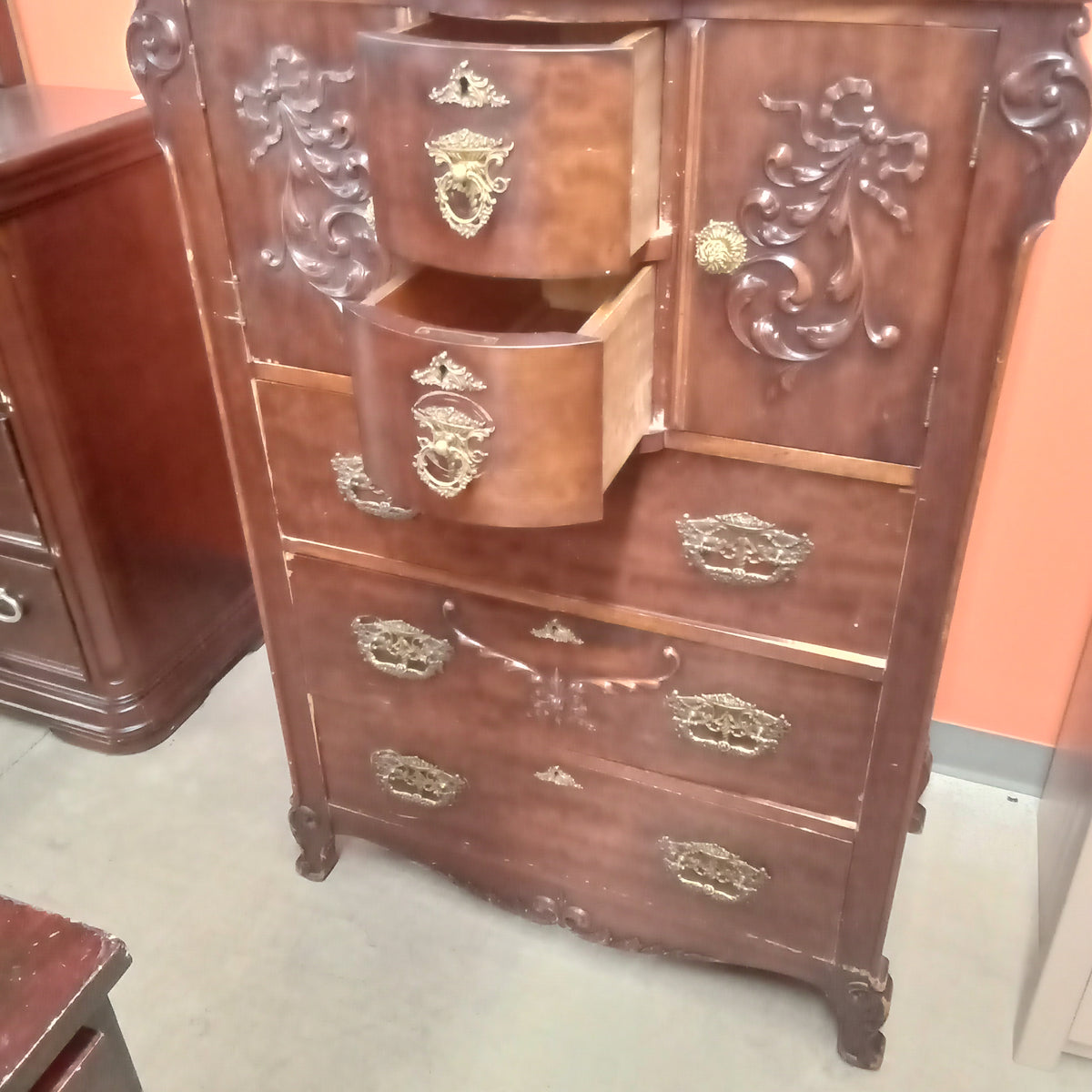34.5"W Vintage Dresser With Mirror