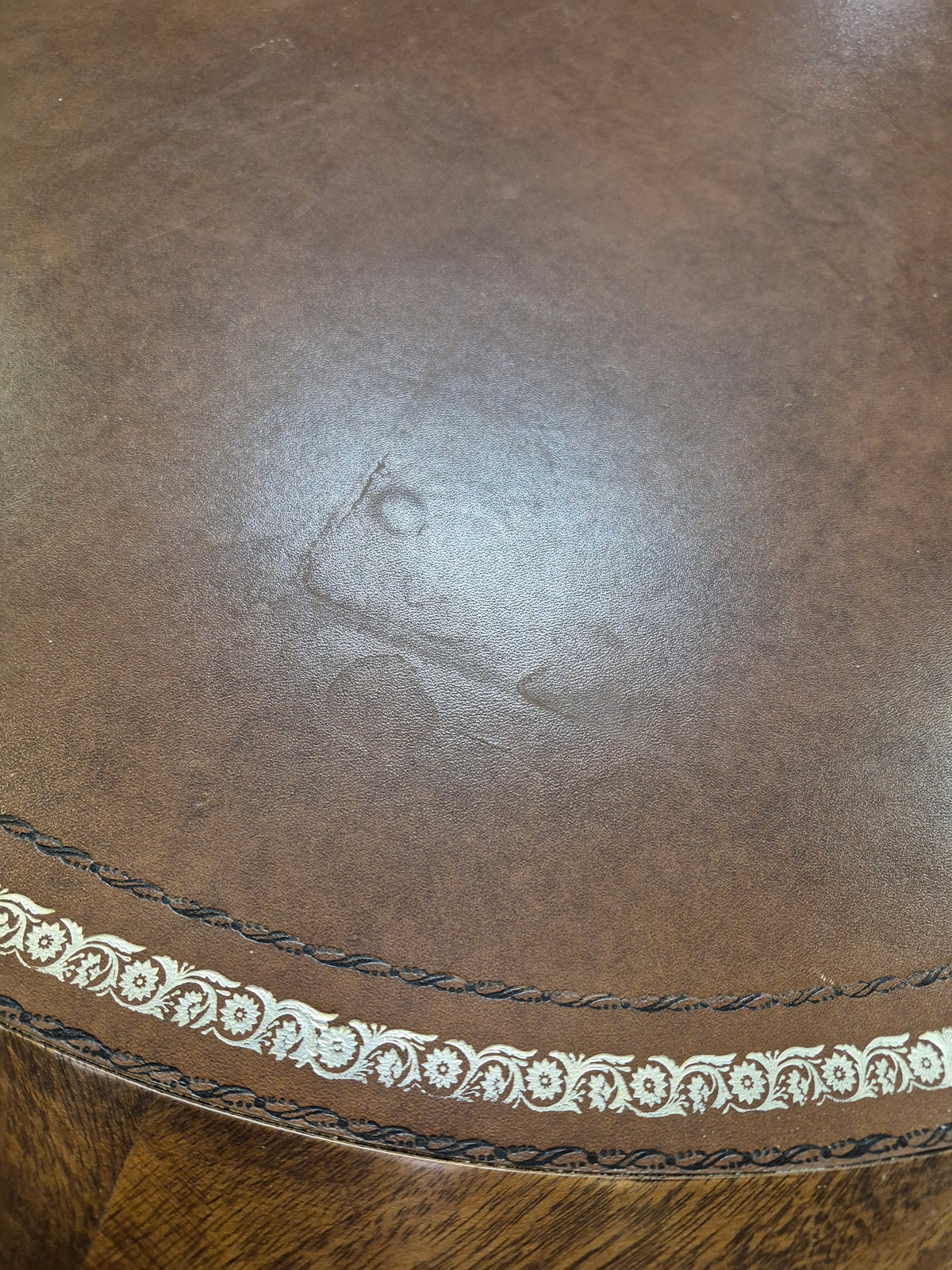 Mersman 30" Round Drum Accent Table