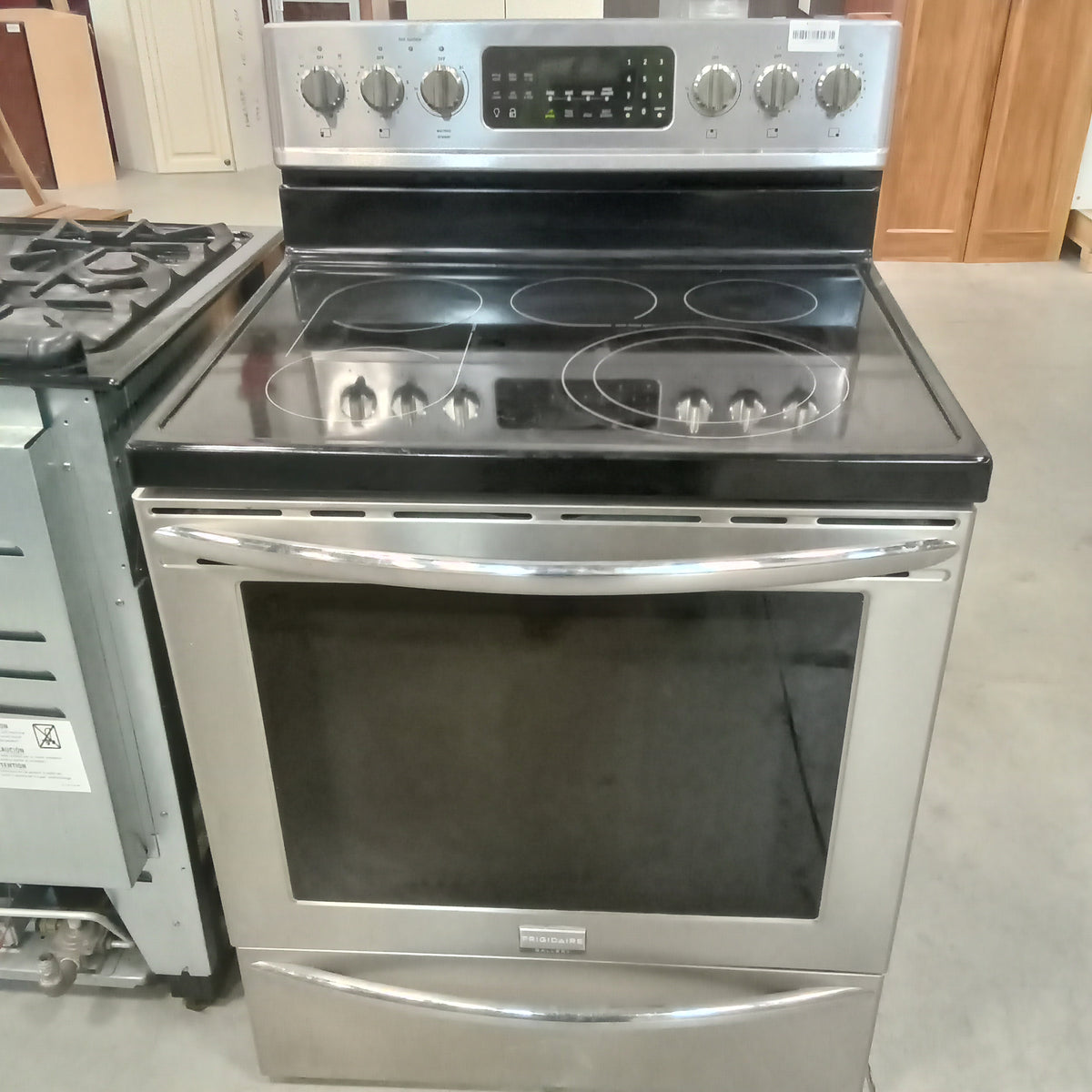 30"W Electric Stove with Flat Top