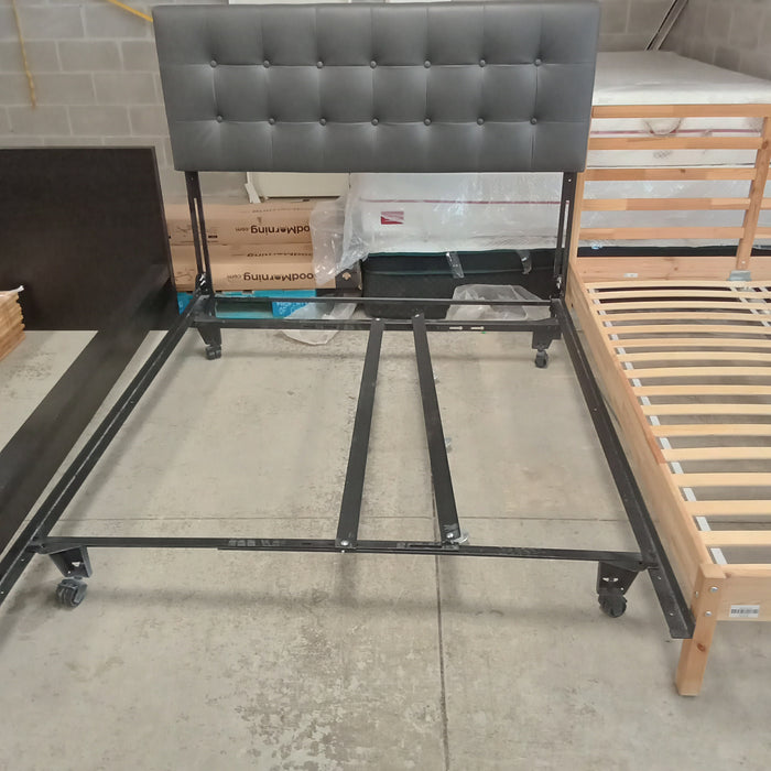 60"W Queen Metal Bedframe