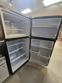 Whirlpool 30" Refrigerator - Top Freezer