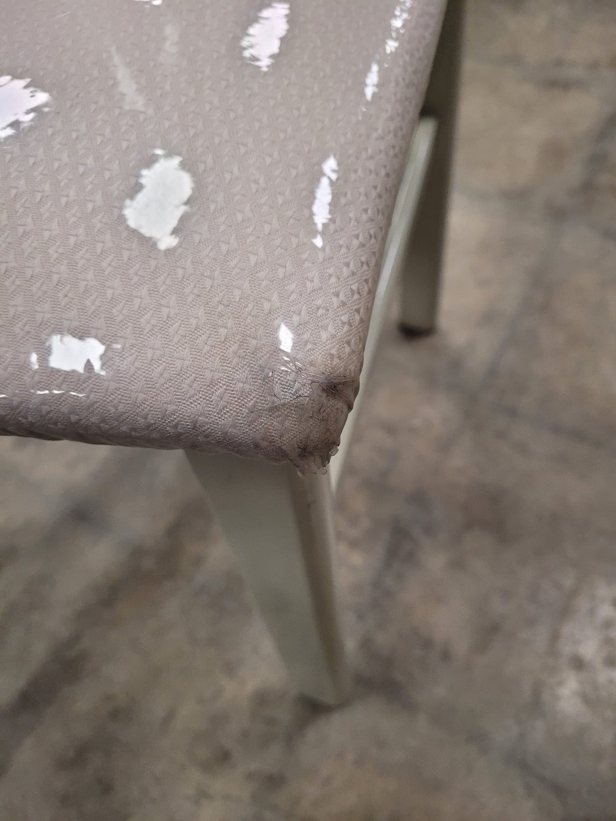 White Dining table W/6 chairs #FT6