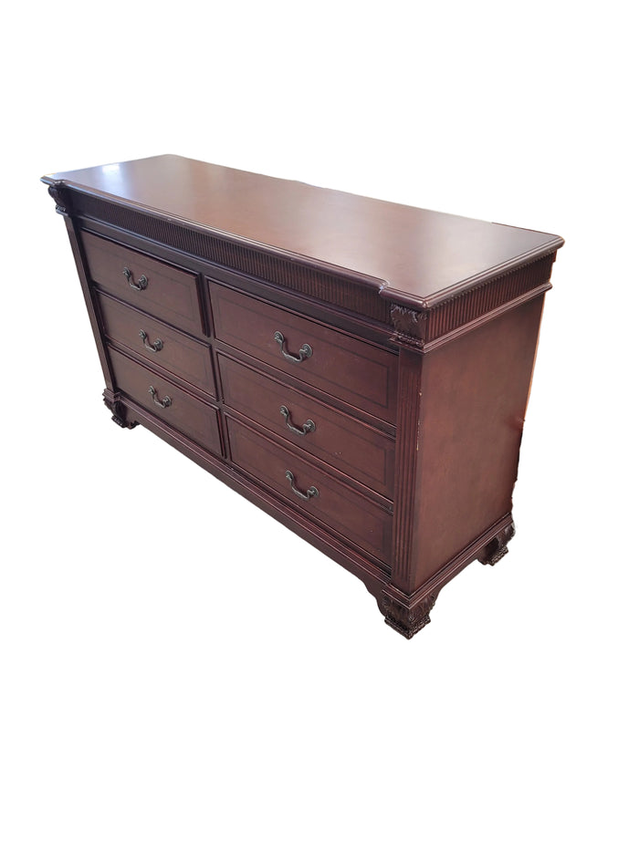 6 Drawer Dresser W/ A Deep Mahogany Finish