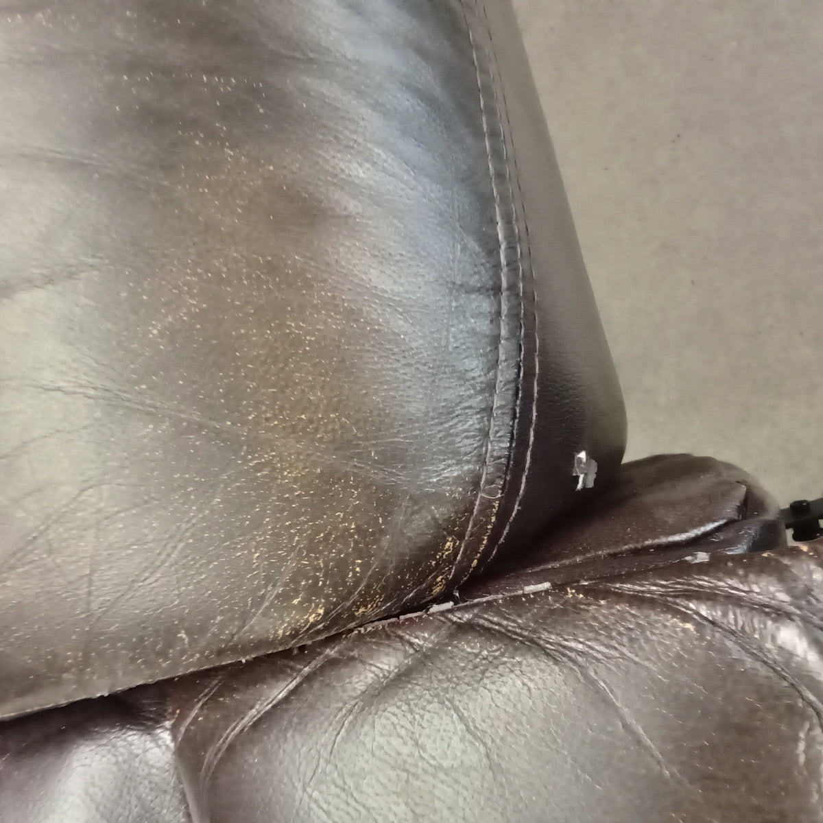 80"W Leather Recliner 3-Seat Sofa
