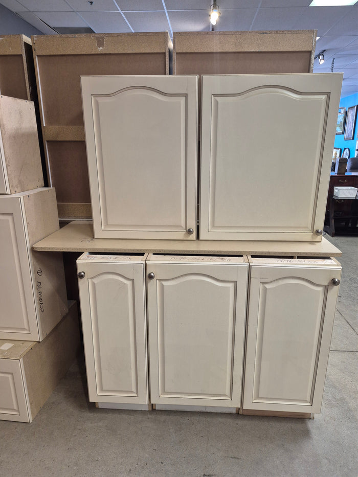 Cream Cabinet Set