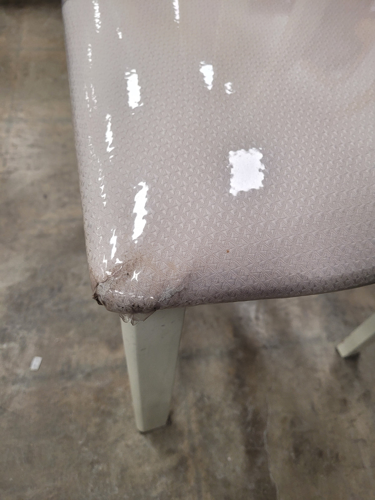 White Dining table W/6 chairs #FT6