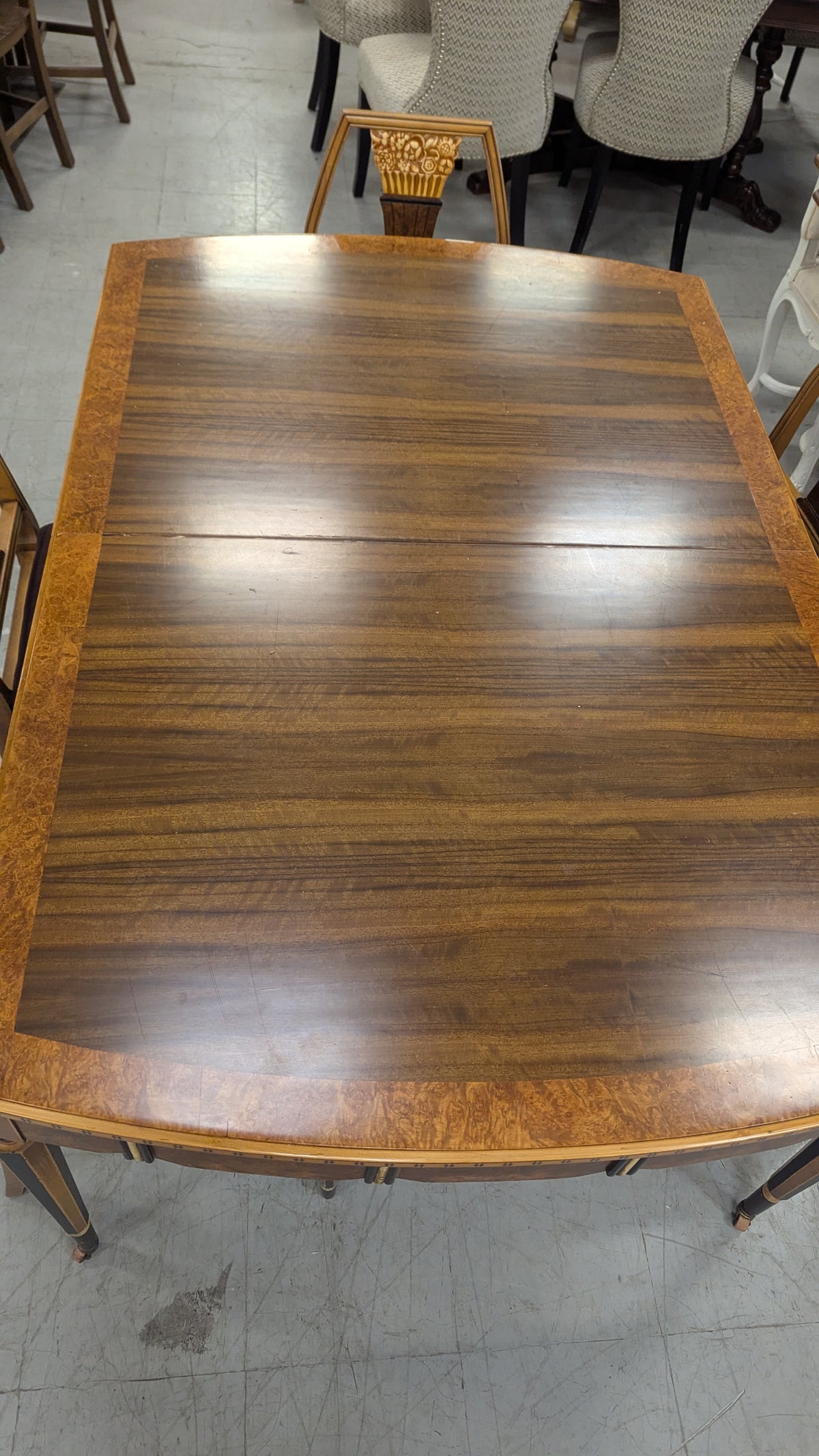 French Provincial Dining set w/ 6 Chairs