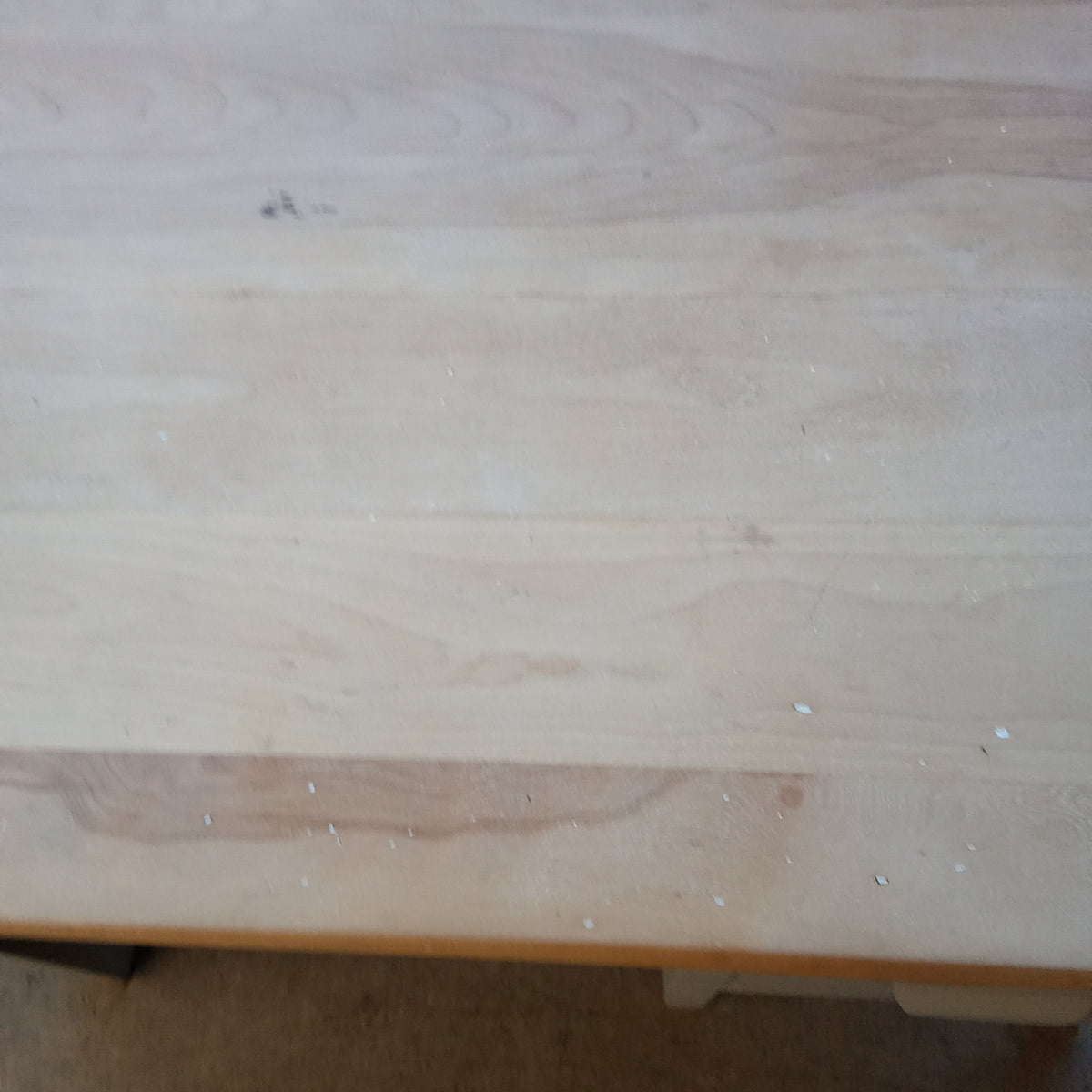 39"W Single Pedestal Desk