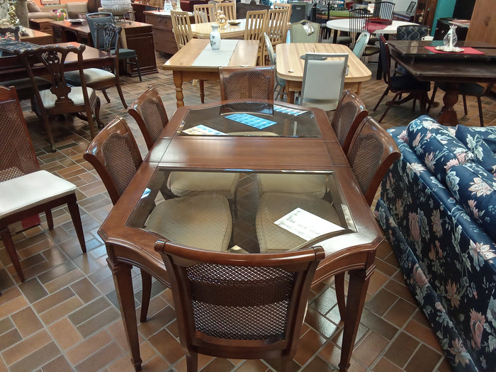 Deilcraft Dining Set w/6 chairs
