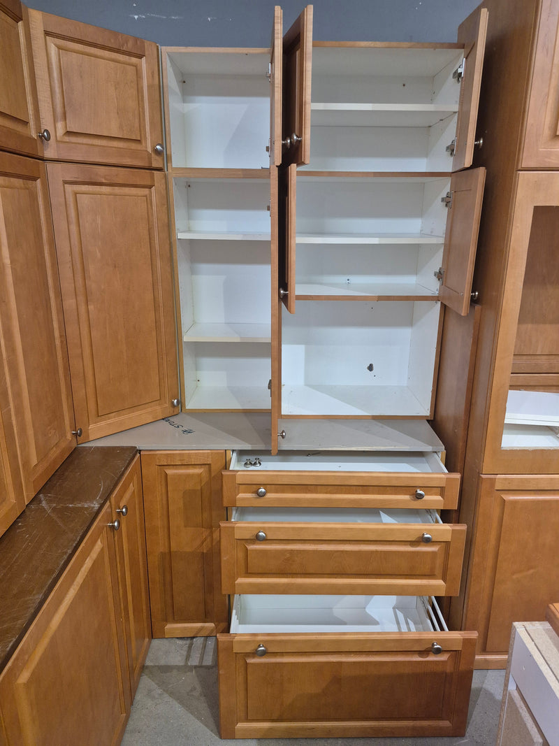 Maple Raised Panel Kitchen Set