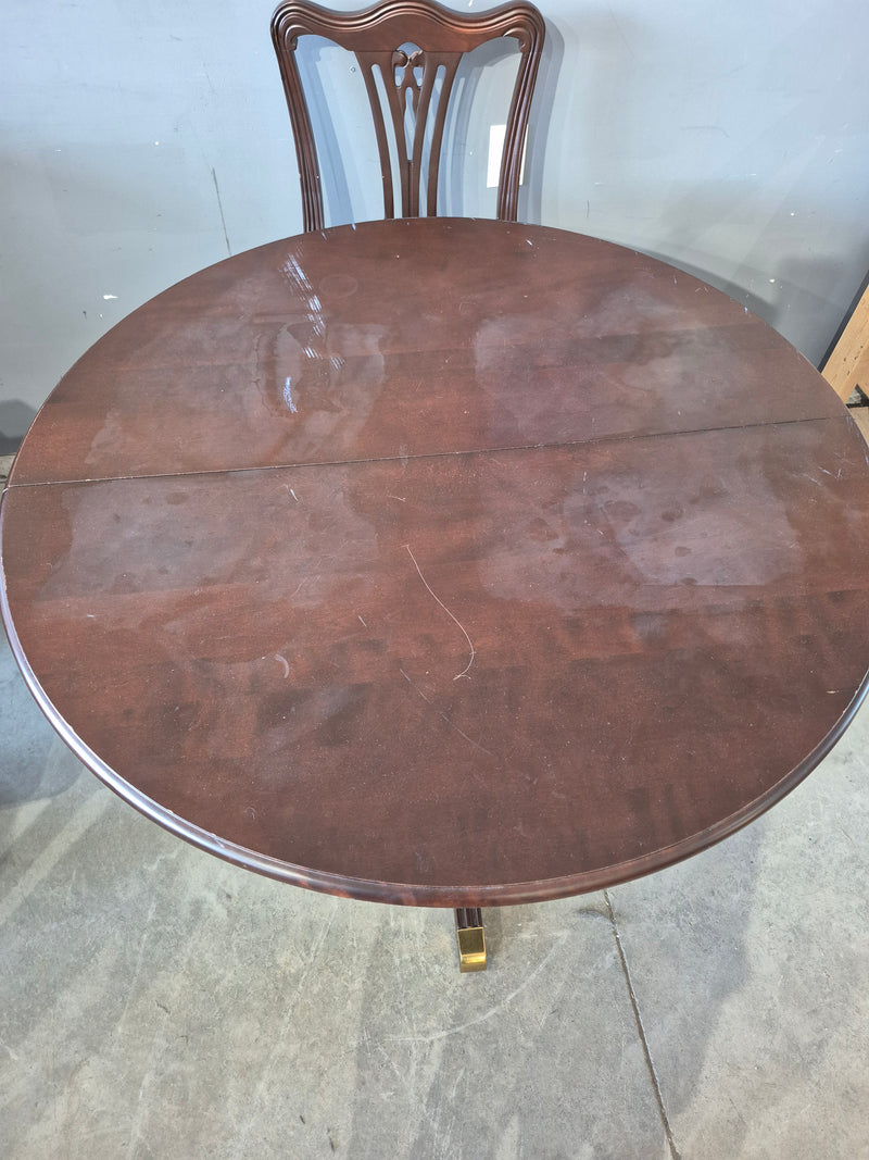 42"Round Dining Set with 4 Chairs
