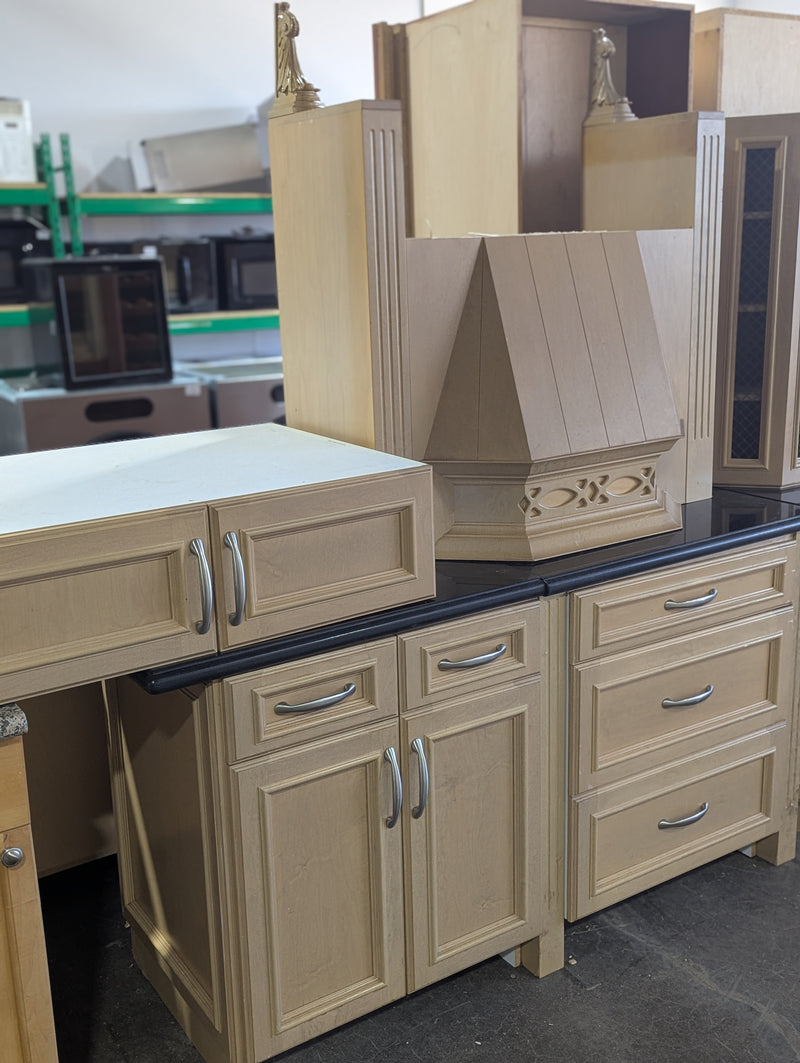 Traditional Kitchen Cabinets with Black Marble & Kitchen Island