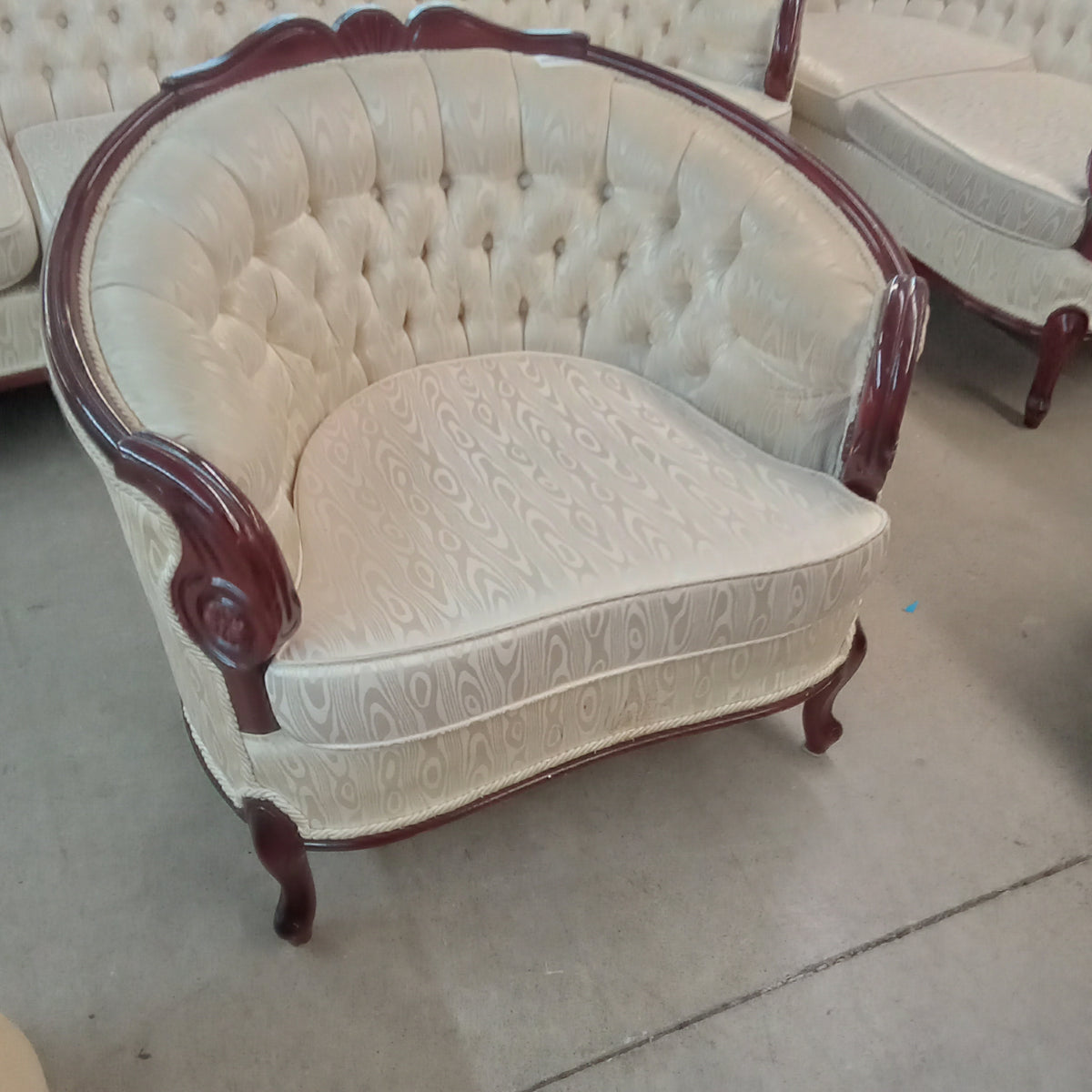 35"W French Provincial Arm Chair